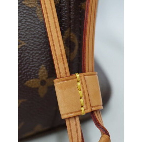 Louis Vuitton Monogram Neverfull PM Tote Bag - Picture 7 of 8